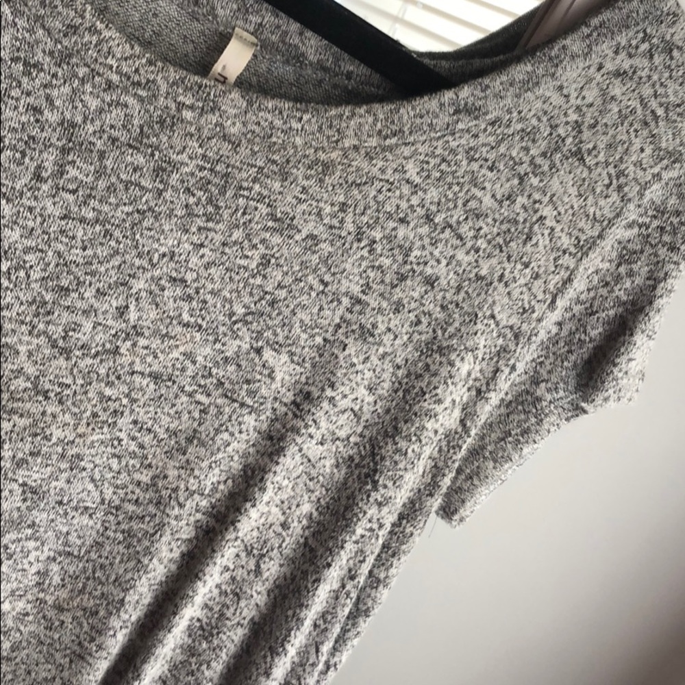 Grey blouse - Picture 2 of 3